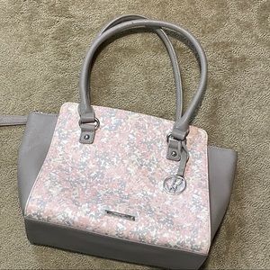 ♥️ Pink and grey Nine West tote